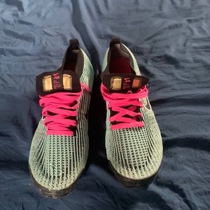 Nike vapor maxes